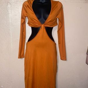 Cute summer dress with a bit of sexy !